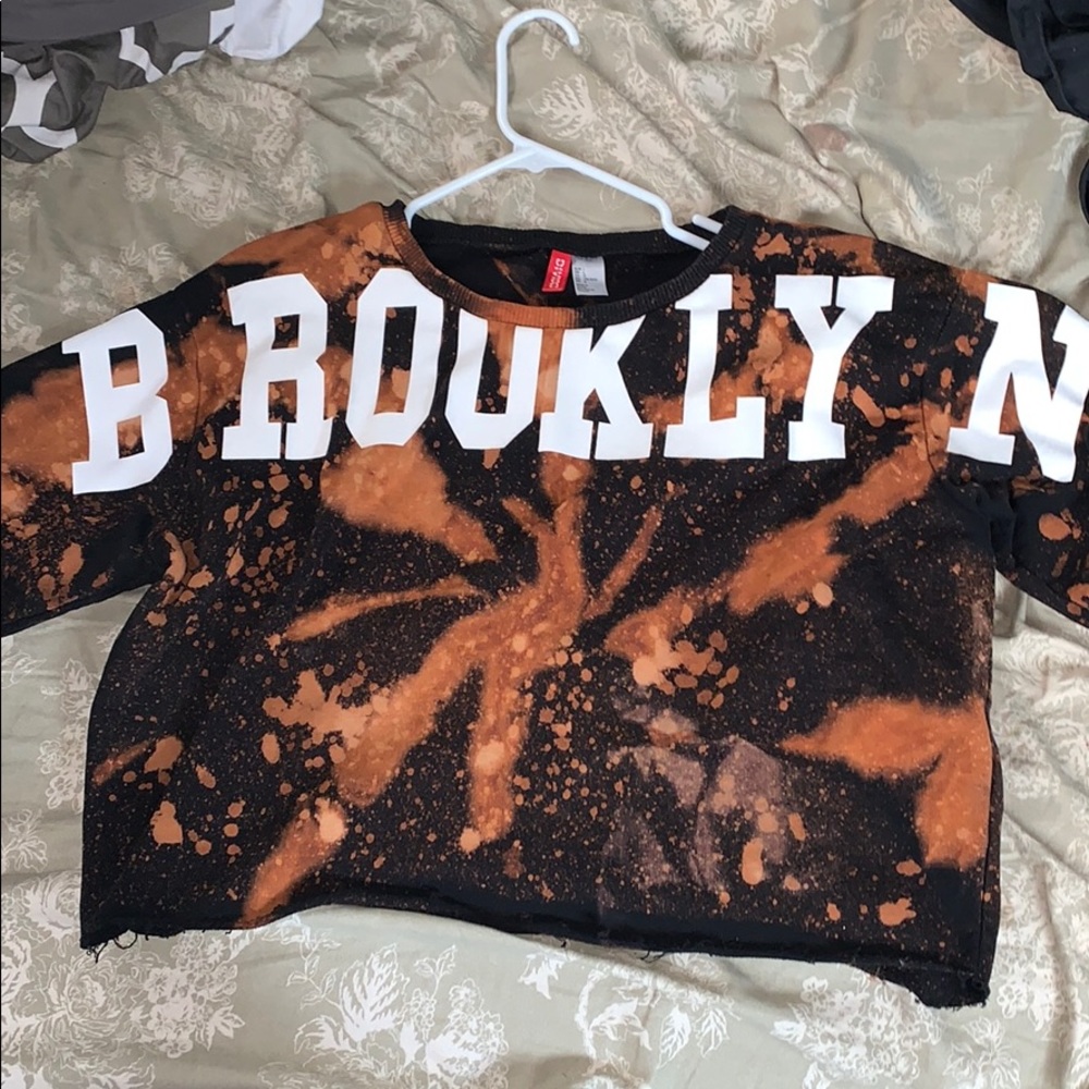 Cropped acid washed Brooklyn Sweatshirt